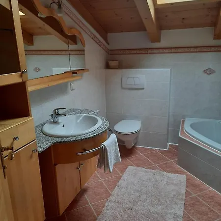 Haus Gmahblick Appartments 게스트하우스 알프바취
