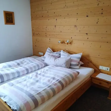 Haus Gmahblick Ferienwonungen 4*