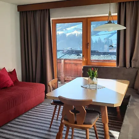 Гостевой дом Haus Gmahblick Ferienwonungen Альпбах