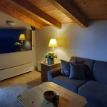 招待所 Haus Gmahblick Ferienwonungen 阿尔卑巴赫