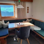 Haus Gmahblick Ferienwonungen Pensión 3*