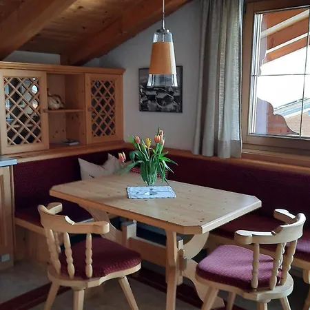 Haus Gmahblick Ferienwonungen בית הארחה 4*