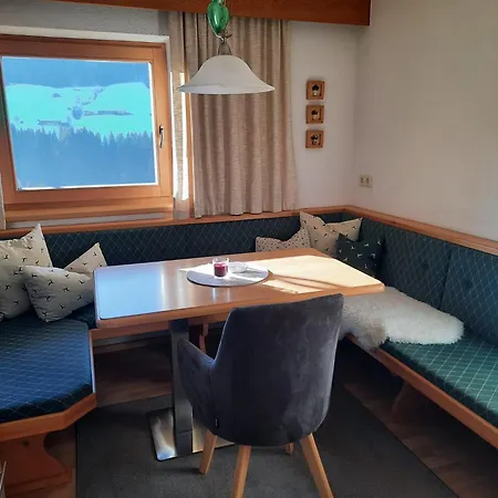 Haus Gmahblick Appartments Gasthof 3*